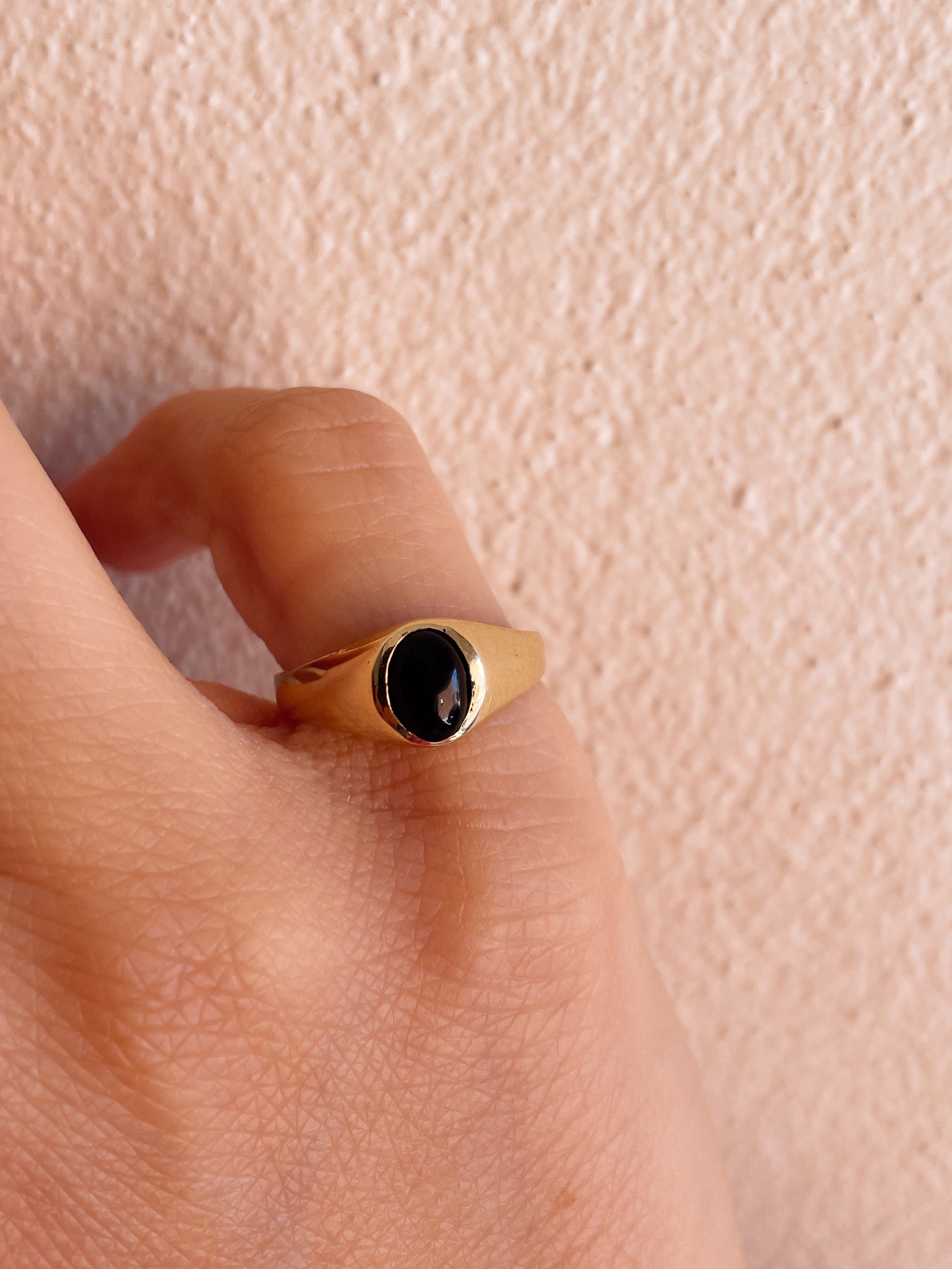 10k Yellow Gold Onyx Signet Ring – Liberal Jewellery
