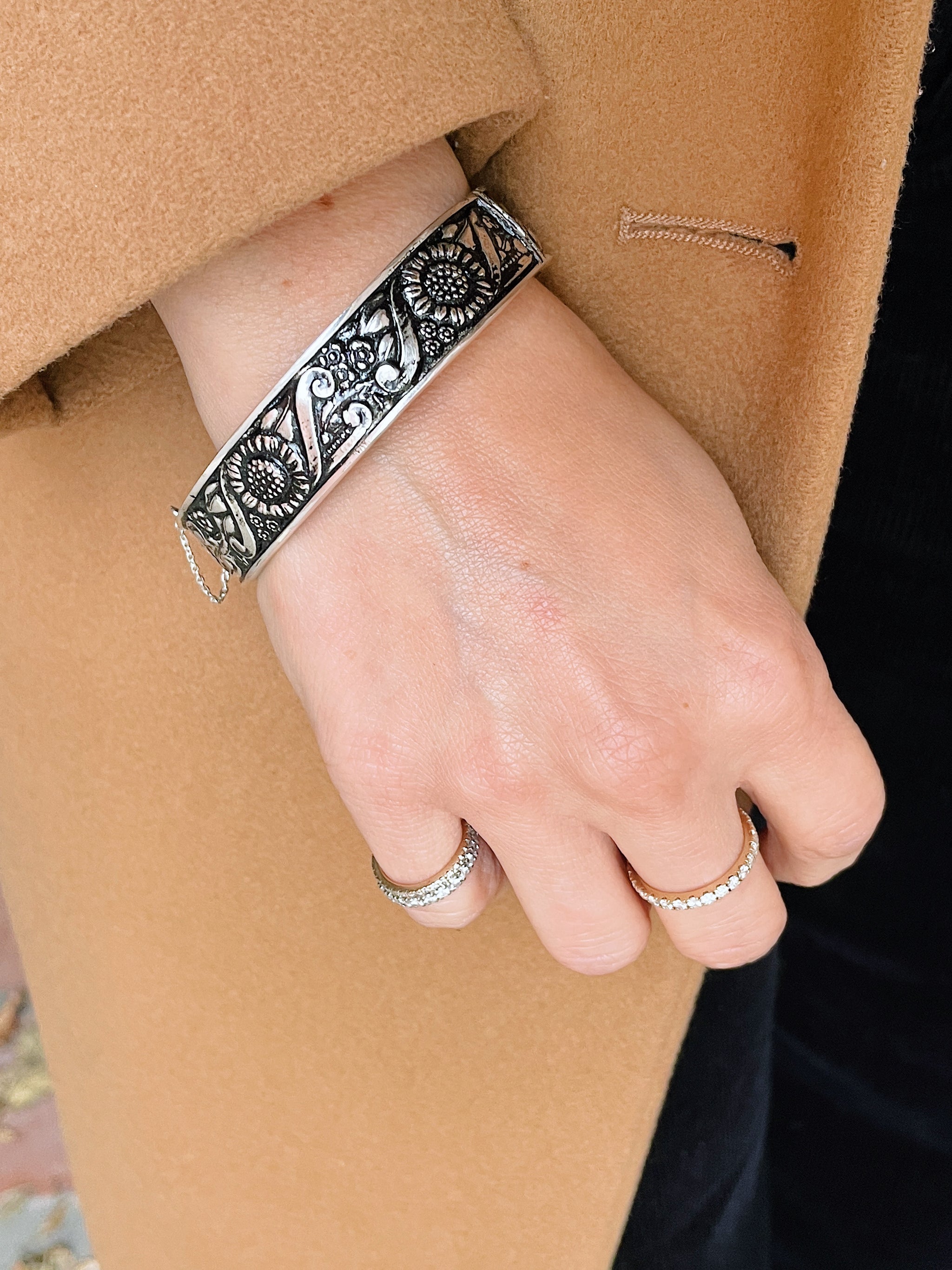 アクセサリー CTHY HERITAGE BANGLE RHODIUM SILVER Sterling Silver Heritage Bangle – Liberal Jewellery