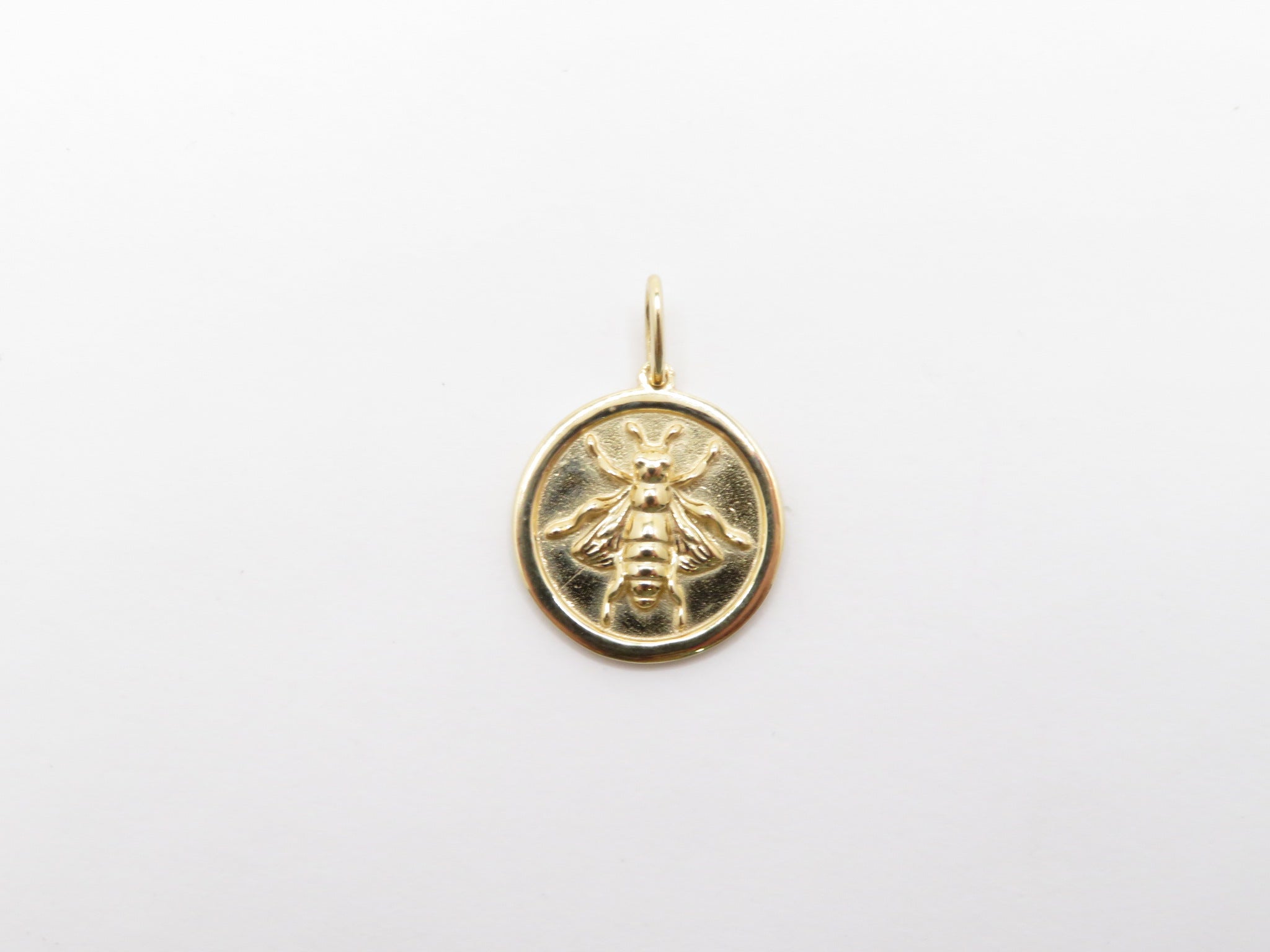 14k Yellow Gold Bumblebee Pendant – Liberal Jewellery